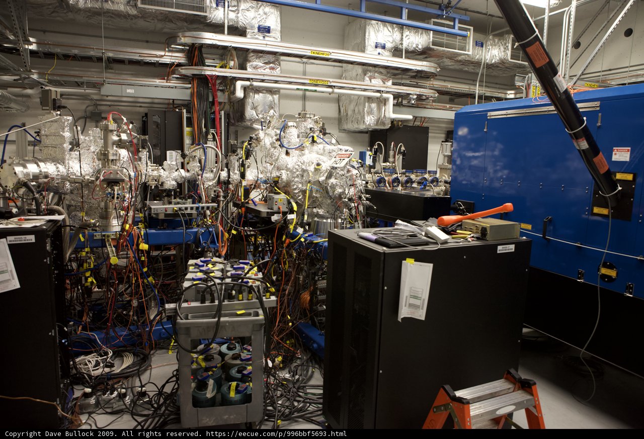 Inside the Wired World of a Manufacturing Lab