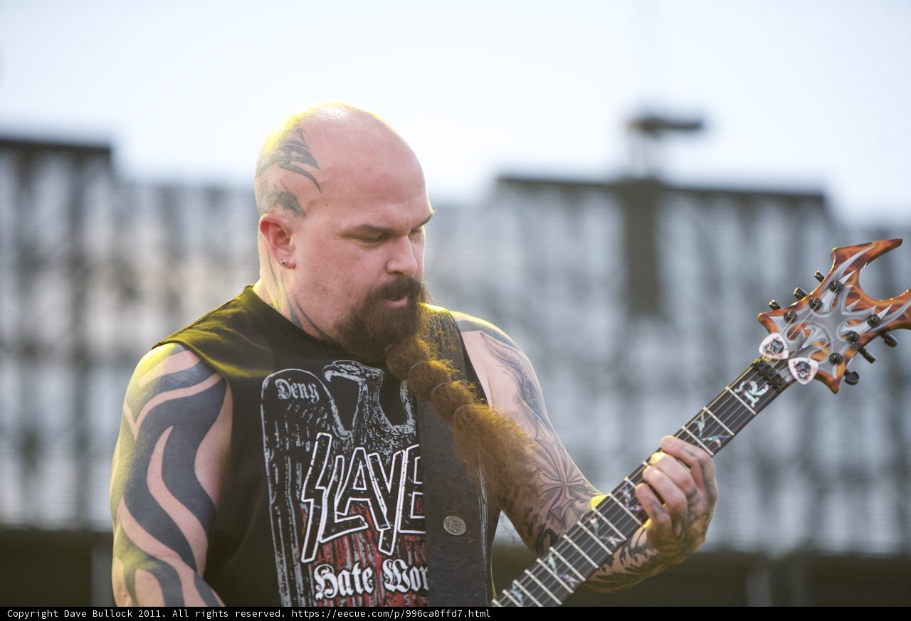 Kerry King Shreds the Stage
