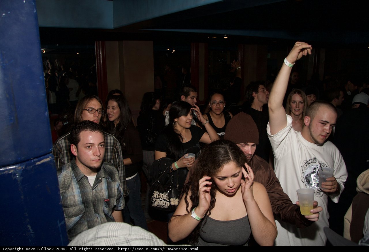 Hands up in the Club