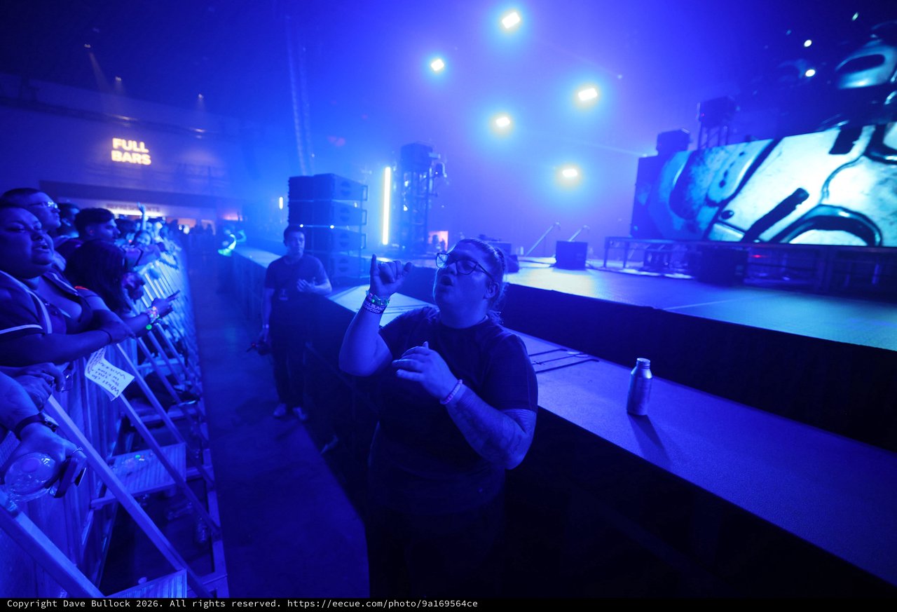 Fan Sings Along at Wobbleland 2026 Concert