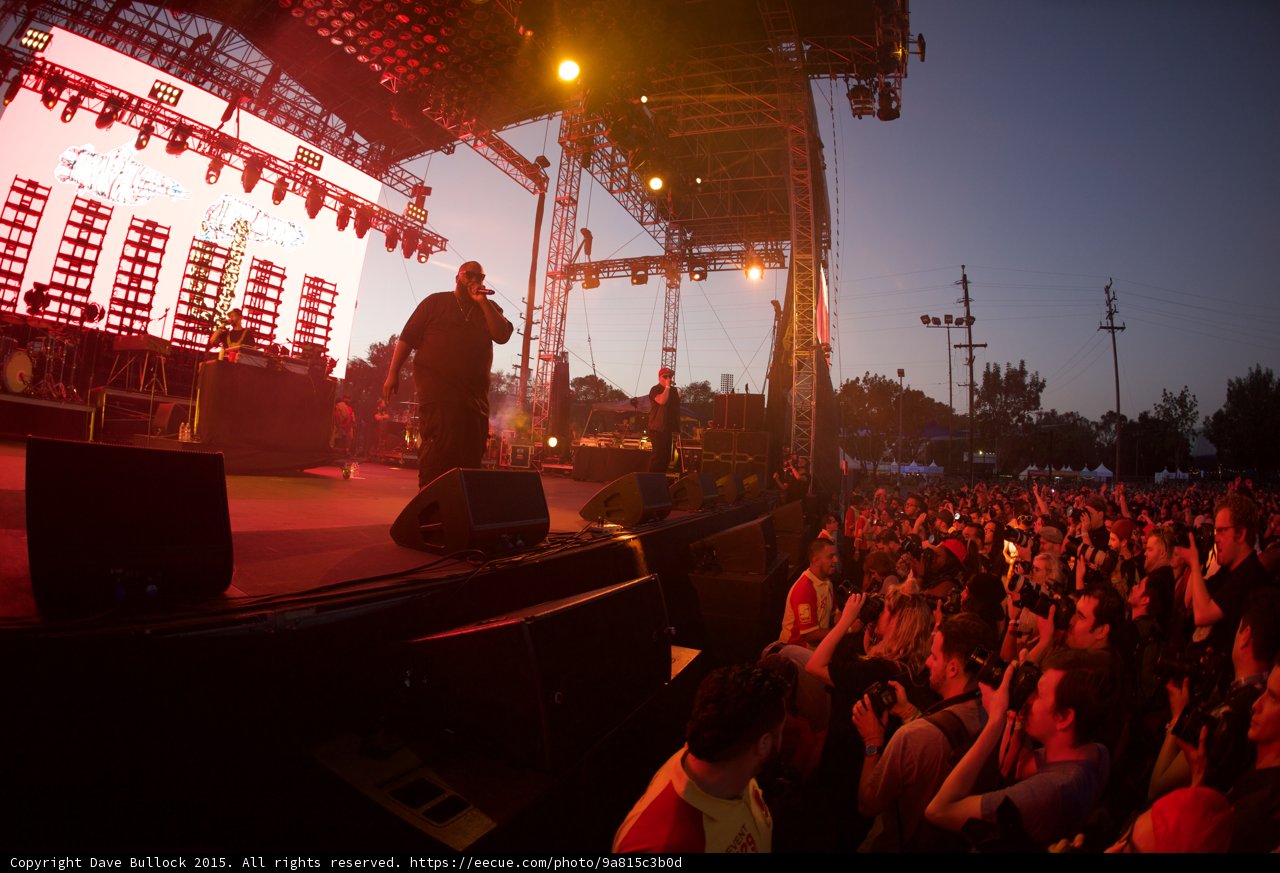 Killer Mike Stage Edge Crowd