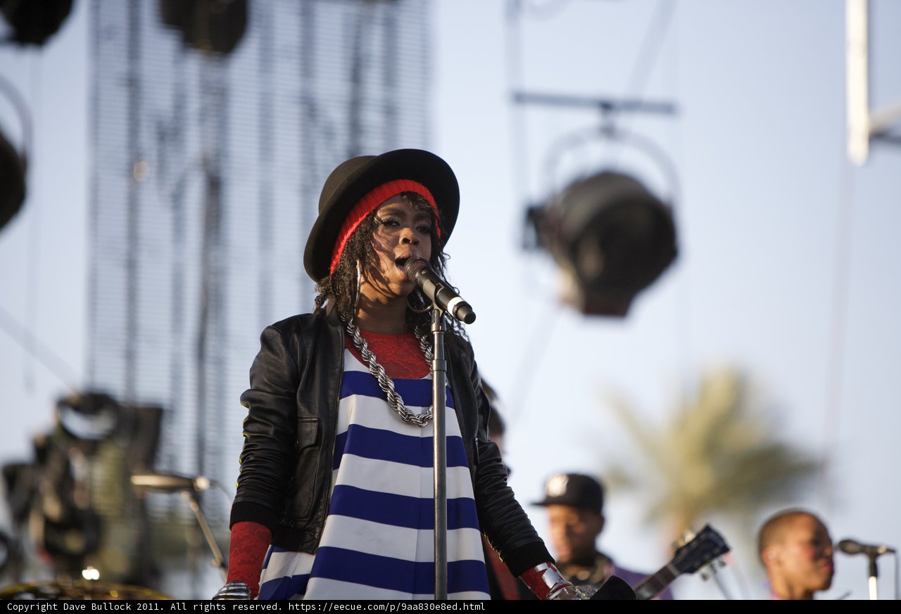 Lauryn Hill Belts Out Crowd-Pleasing Tunes at Coachella 2011
