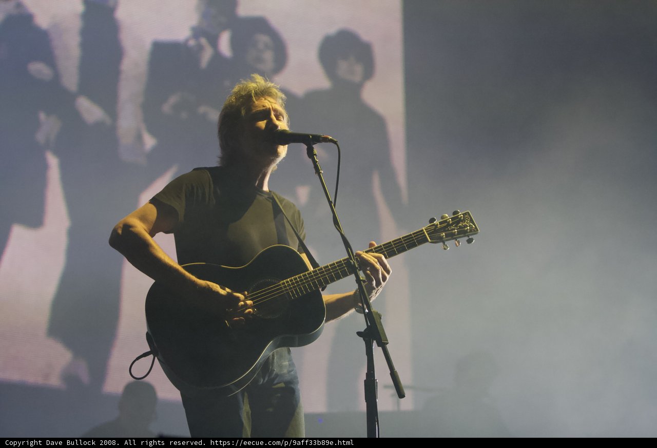 Roger Waters Shreds the Stage with his Acoustic Guitar
