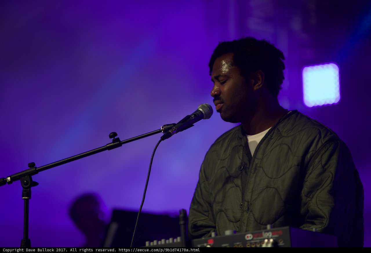 Sampha electrifies the crowd with his solo performance