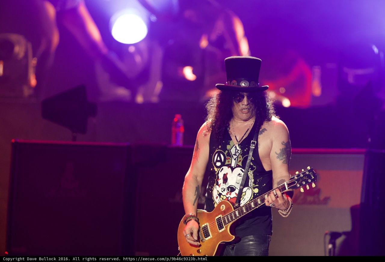 Slash Shreds at Guns N Roses Concert in Atlanta