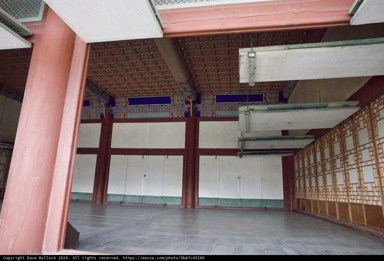 Architectural Splendor: Korean House Interior