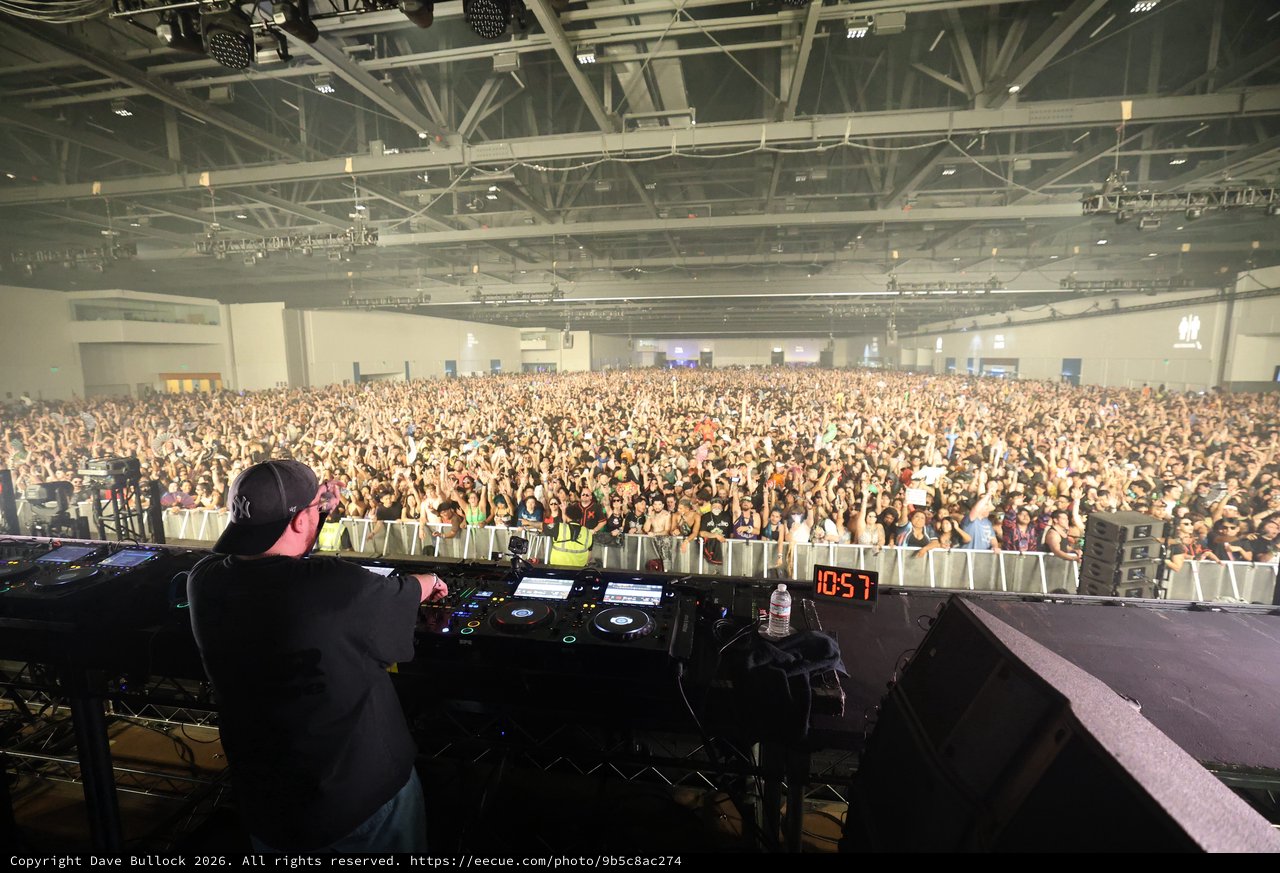 DJ Commands Massive Indoor Festival Crowd at Wobbleland