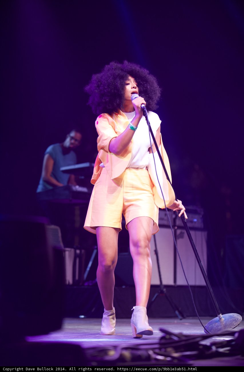 Solange Shines on Stage