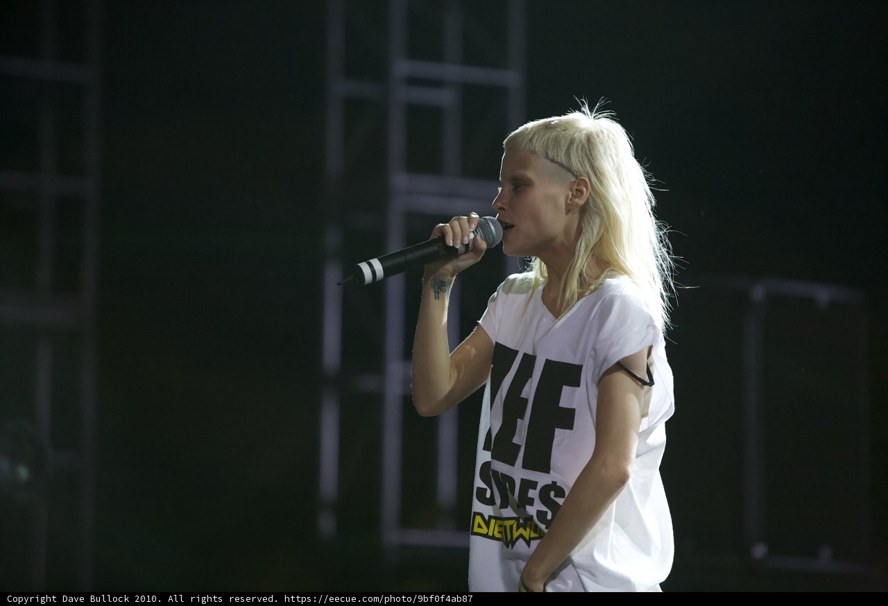 Yolandi Visser Rocks Coachella Stage with Stunning Solo Performance