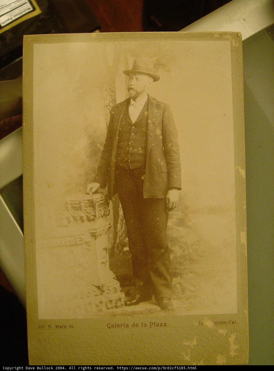Dapper Gent of the Past