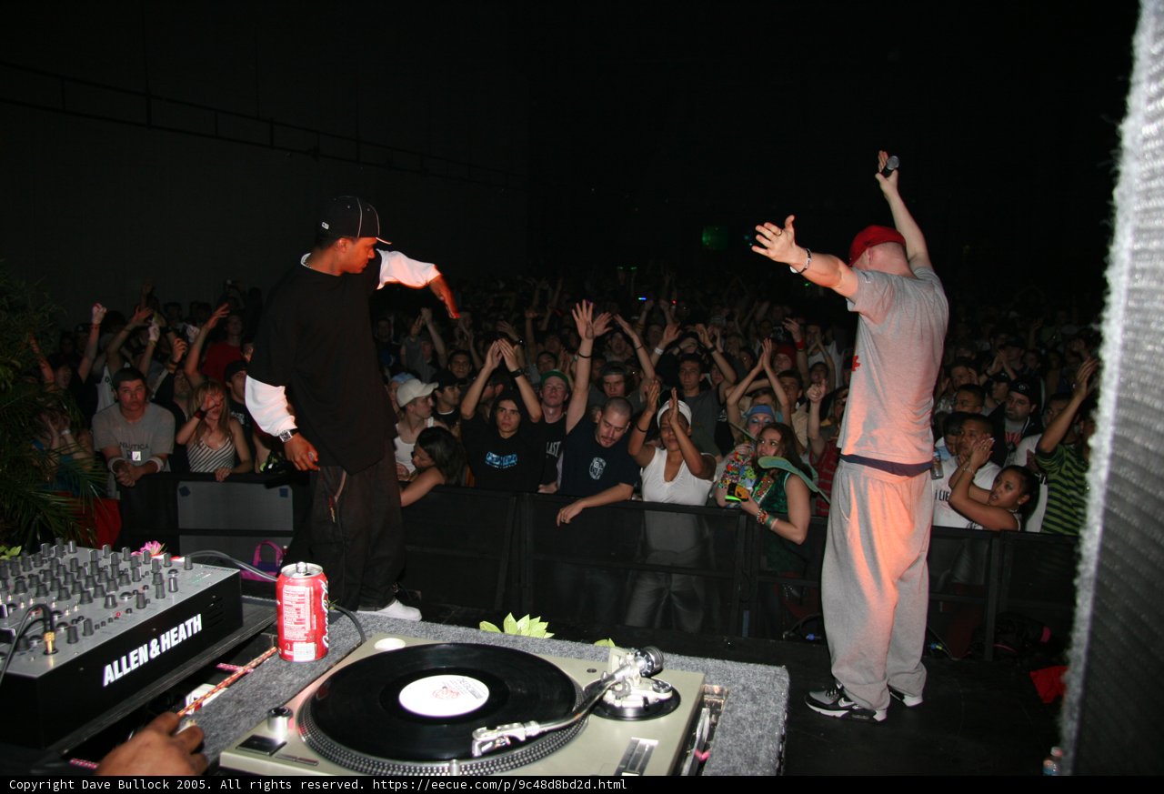 Club Night with Lu Chen and the DJ