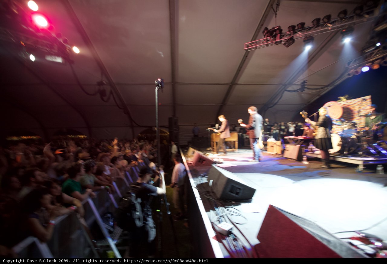 Rocking the Stage: A Crowd-Pleasing Concert Performance