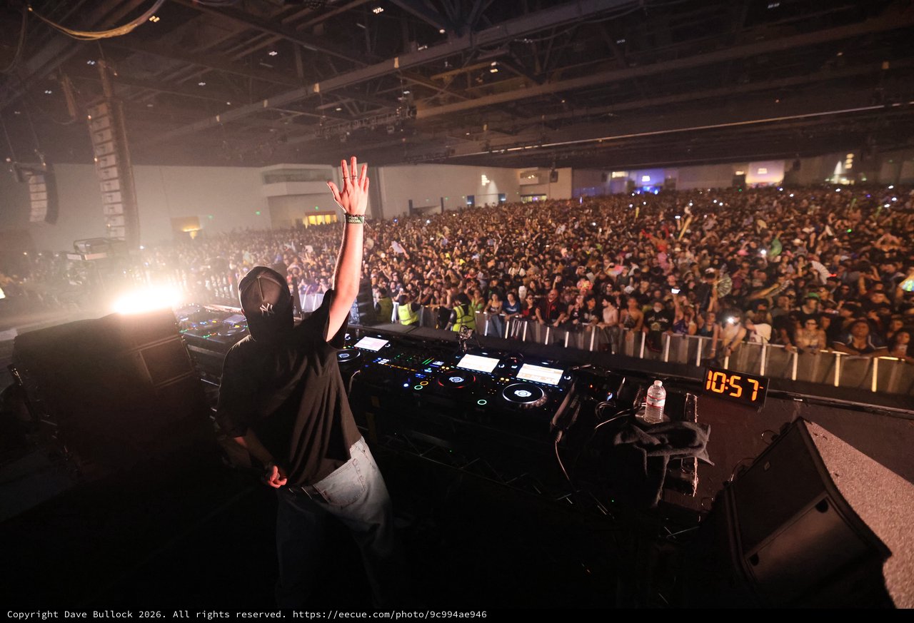 DJ Commands Massive Crowd at Wobbleland 2026