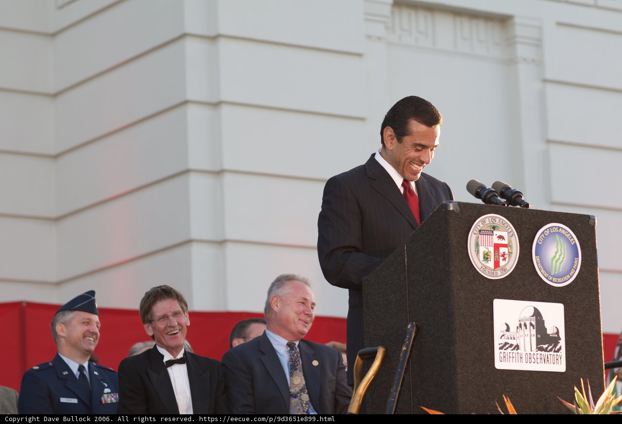 Antonio Villaraigosa addresses a crowd at a press conference