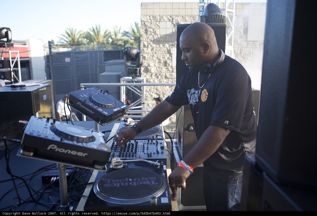 Mixing Beats Under a Palm Tree