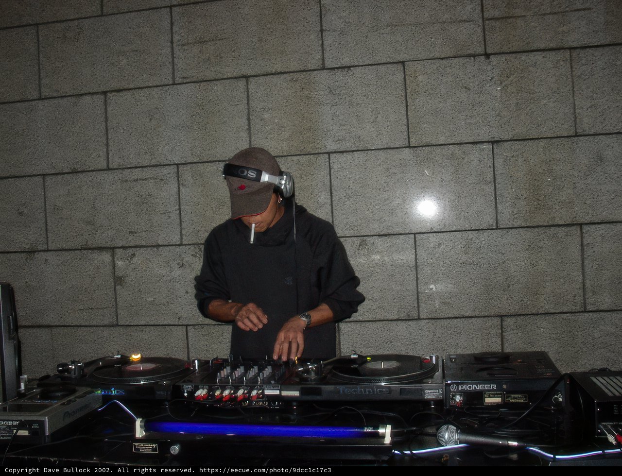 Captivating Deejay