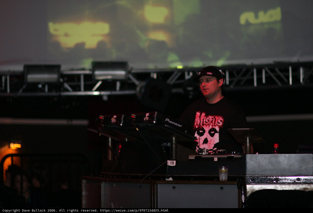 Spinning the Crowd