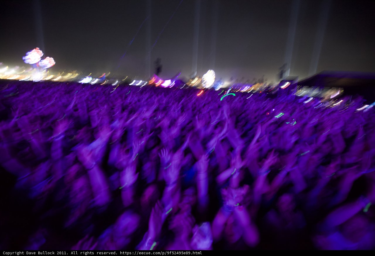 Purple Haze: A Night of Rock Concert and Urban Life