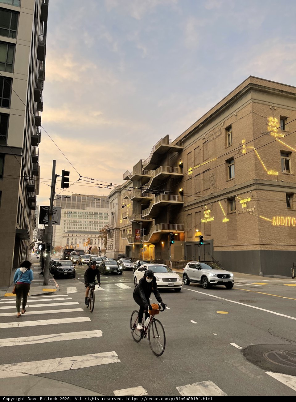Cycling through the Metropolis