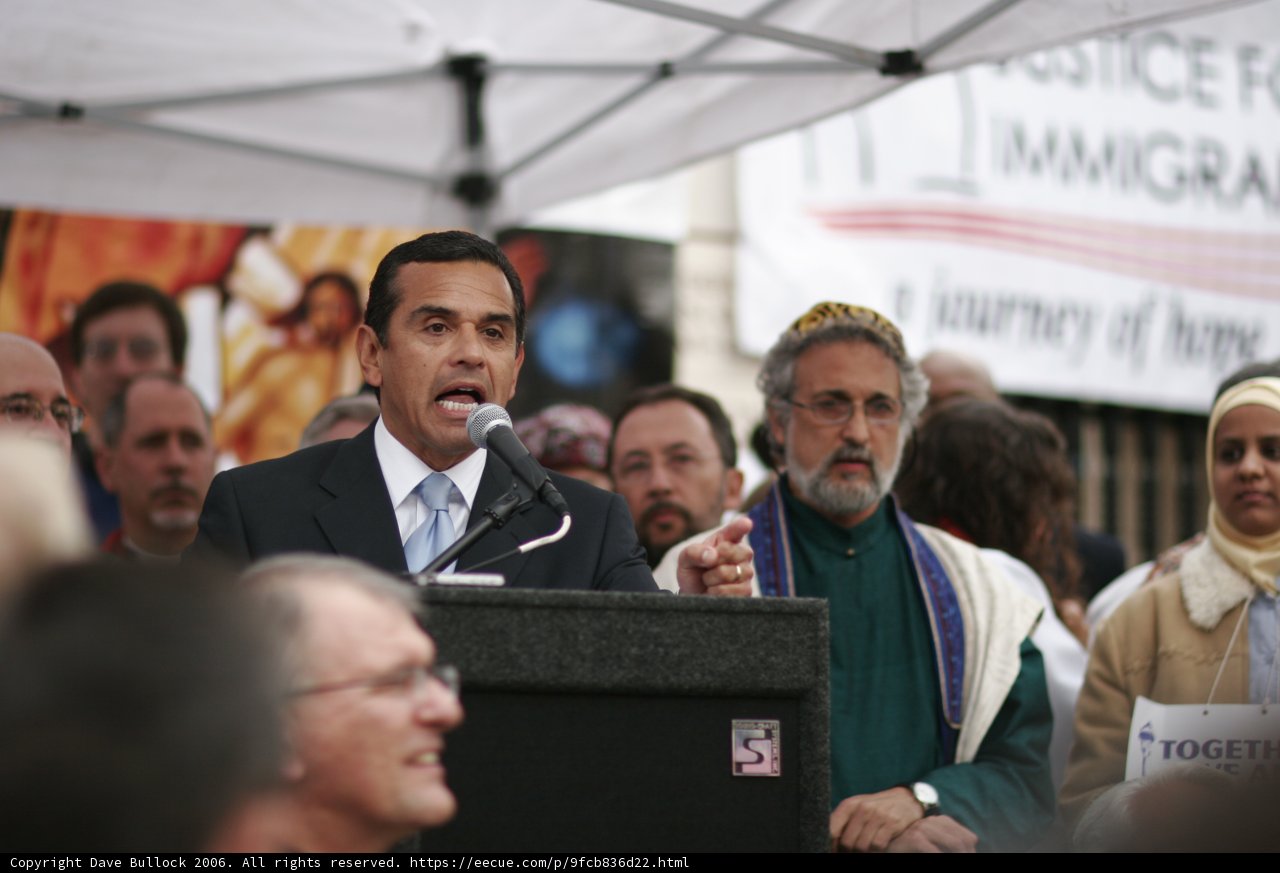 Antonio Villaraigosa Addresses Crowd at Rally