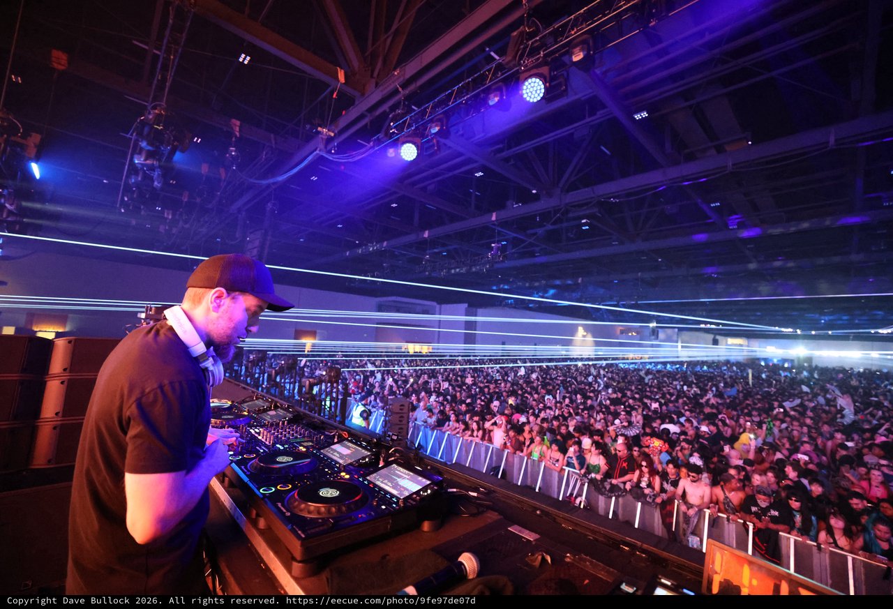DJ Commands Massive Crowd at Wobbleland 2026