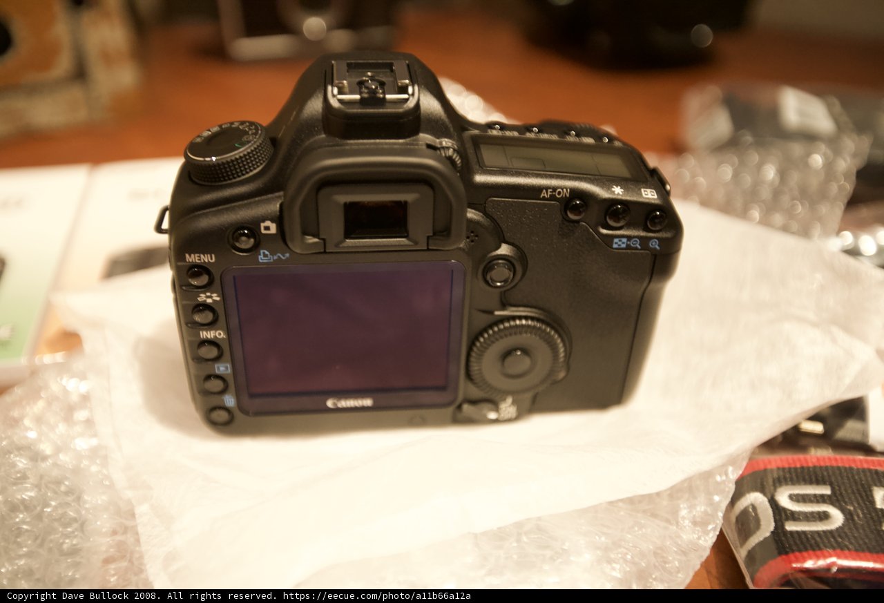 The Unboxing of the Canon 5d MK ii