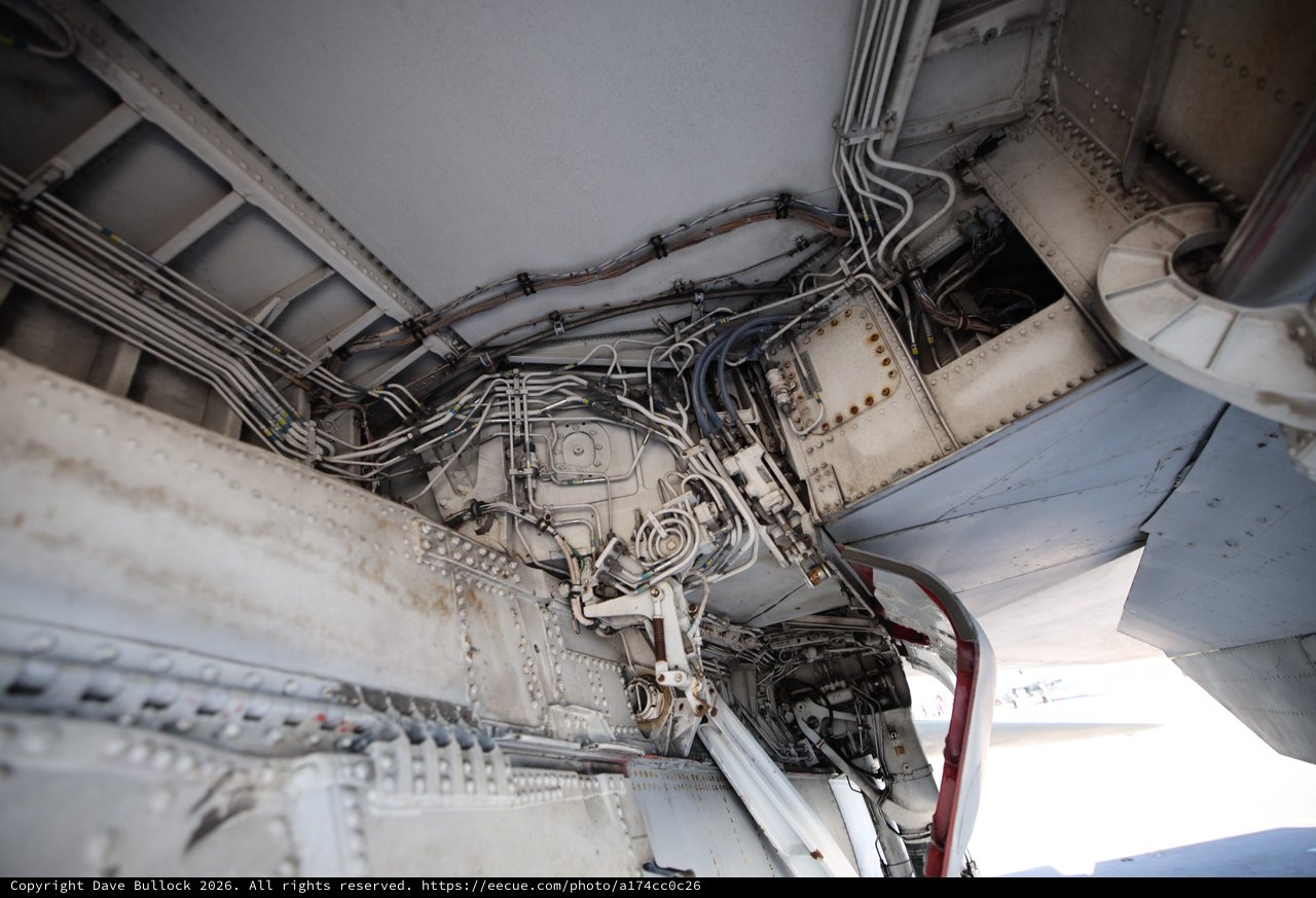 Aircraft Hydraulics and Mechanical Systems Detail