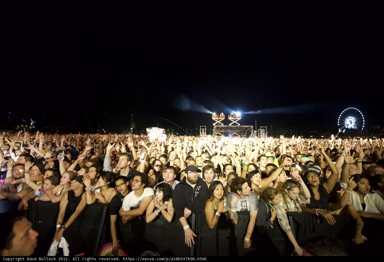 Epic Crowd at Coachella 2012