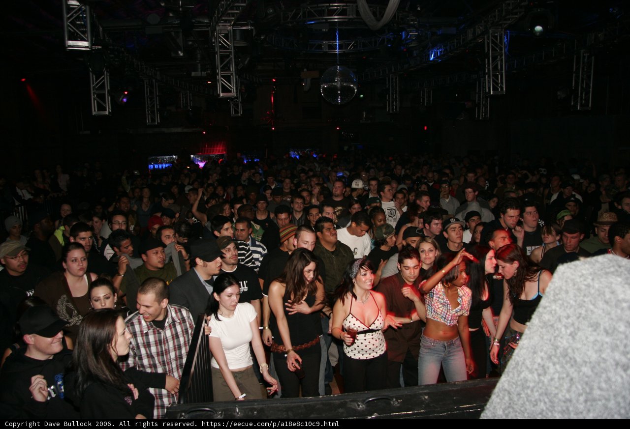 Namewee Rocks the Night Away