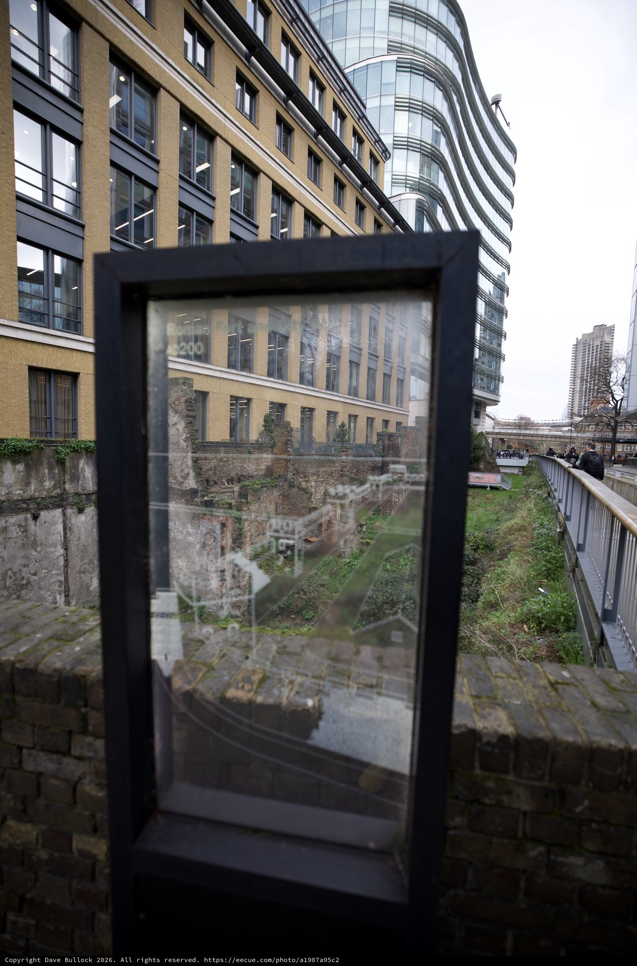 Historical Layers: London Roman Wall Through Interpretive Display