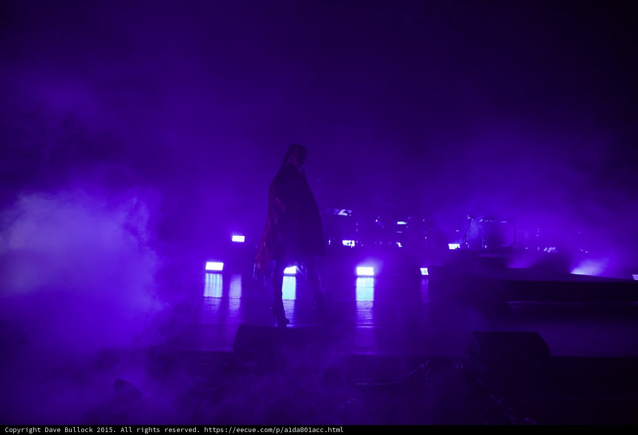 FKA twigs Wide Stage Purple Lighting Silhouette Walking Red Kimono LED Lights Heavy Purple Haze Atmospheric