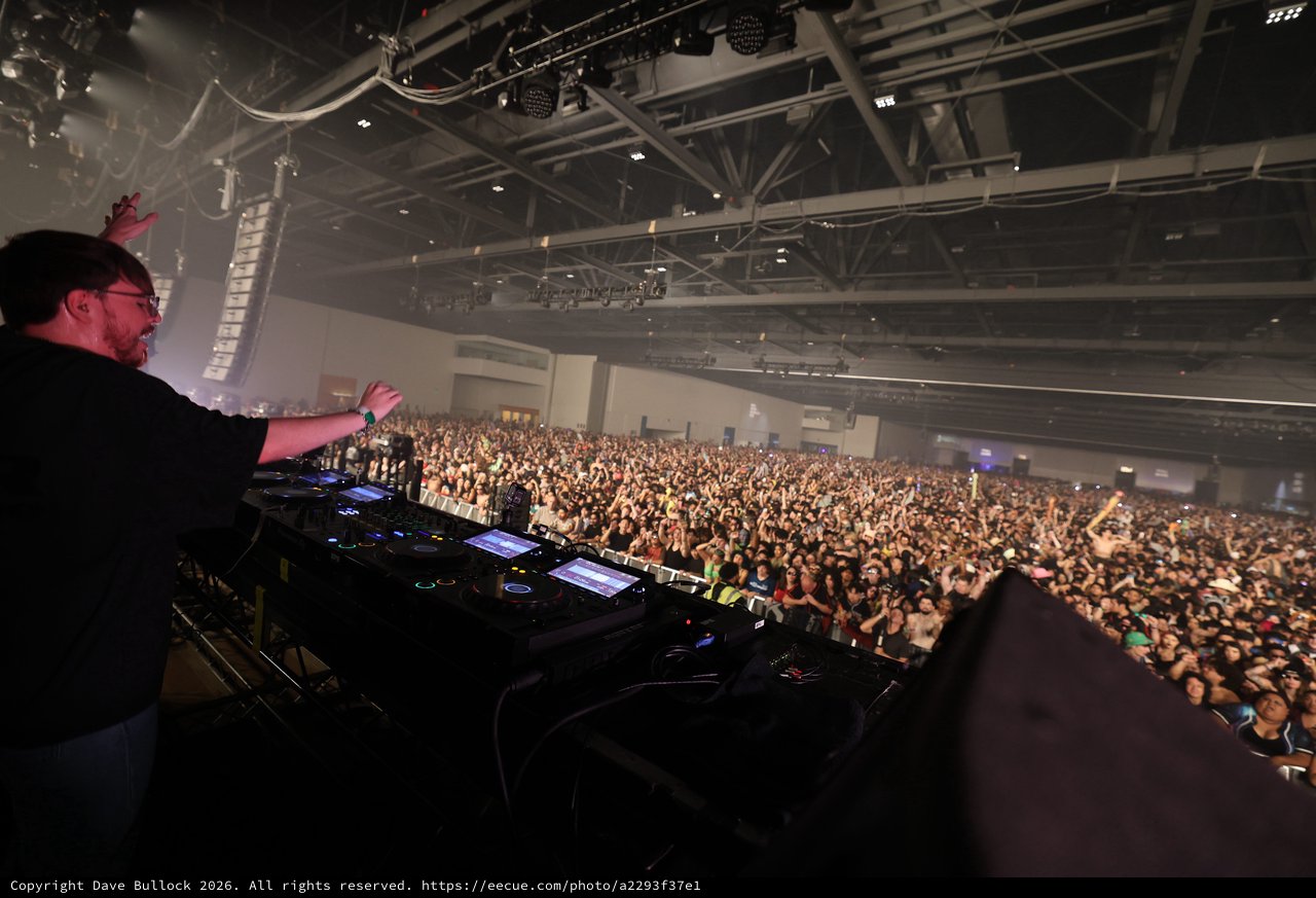 DJ Commands Massive Crowd at Wobbleland 2026