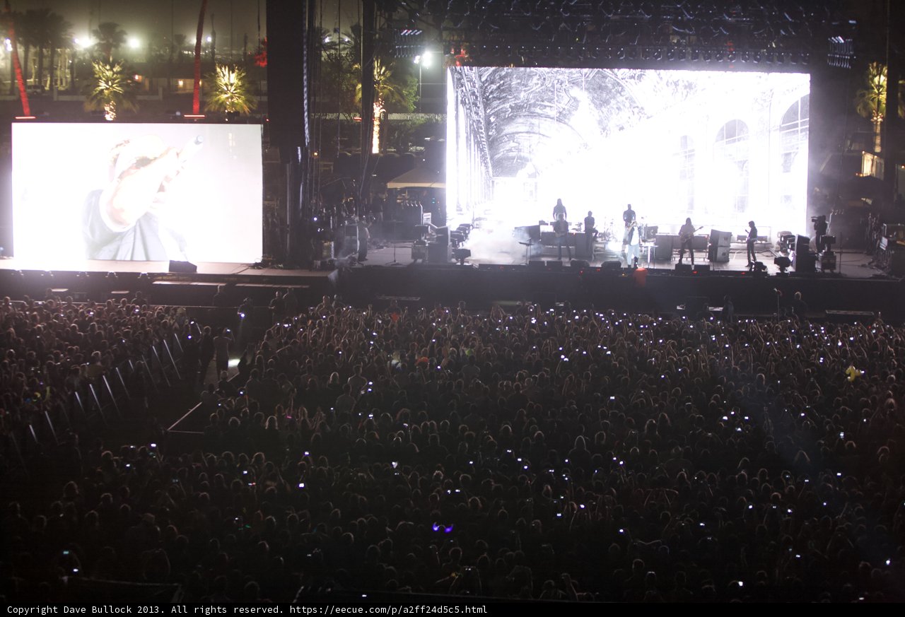 2013 Coachella Weekend 1: Rocking Out with a Crowd