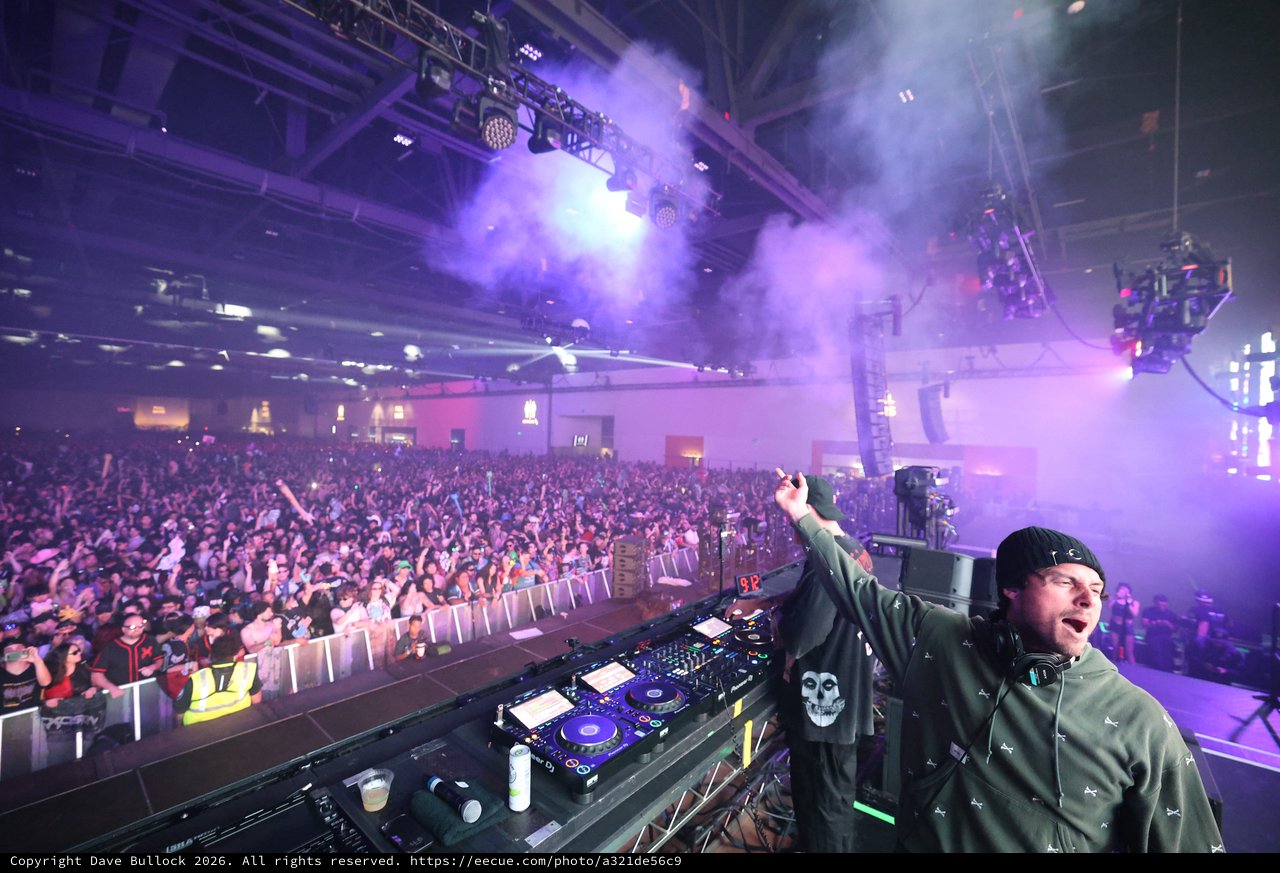 DJ Commands Massive Crowd at Wobbleland 2026