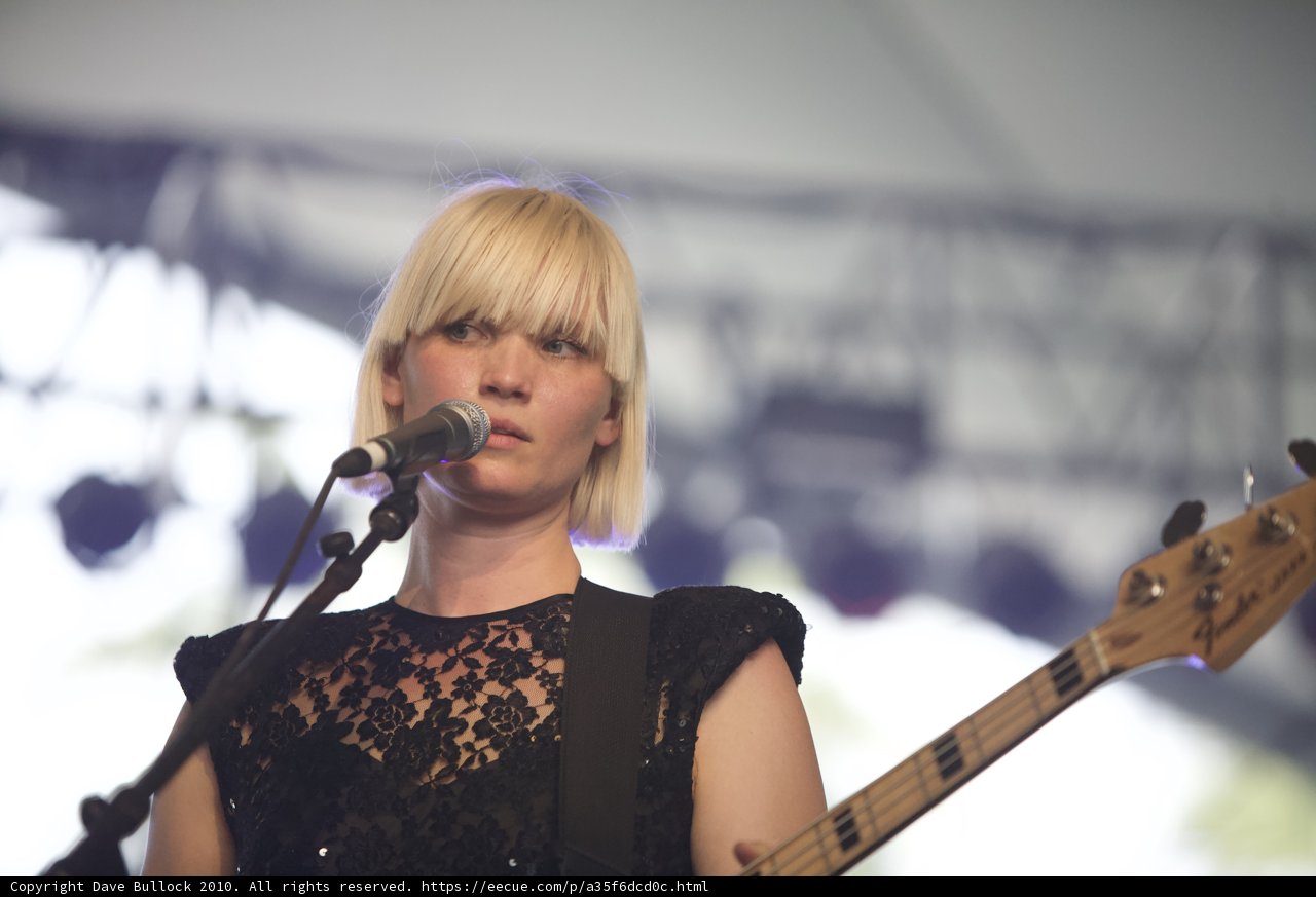 Bassist Extraordinaire: Sharin Foo Rocks Coachella