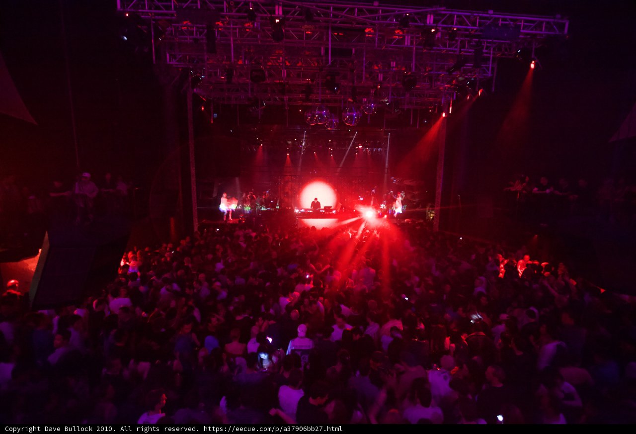 Red Hot Crowd at Sasha's Concert