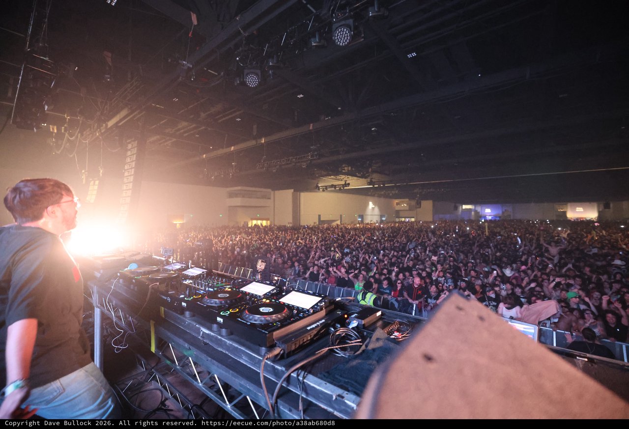 DJ Performs to Massive Crowd at Wobbleland 2026