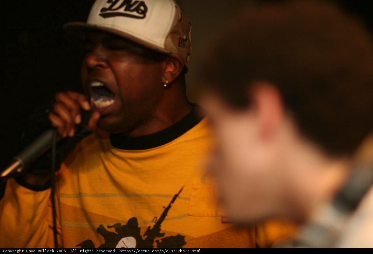 Singing sensation Steve J at the 2006 Breakage concert