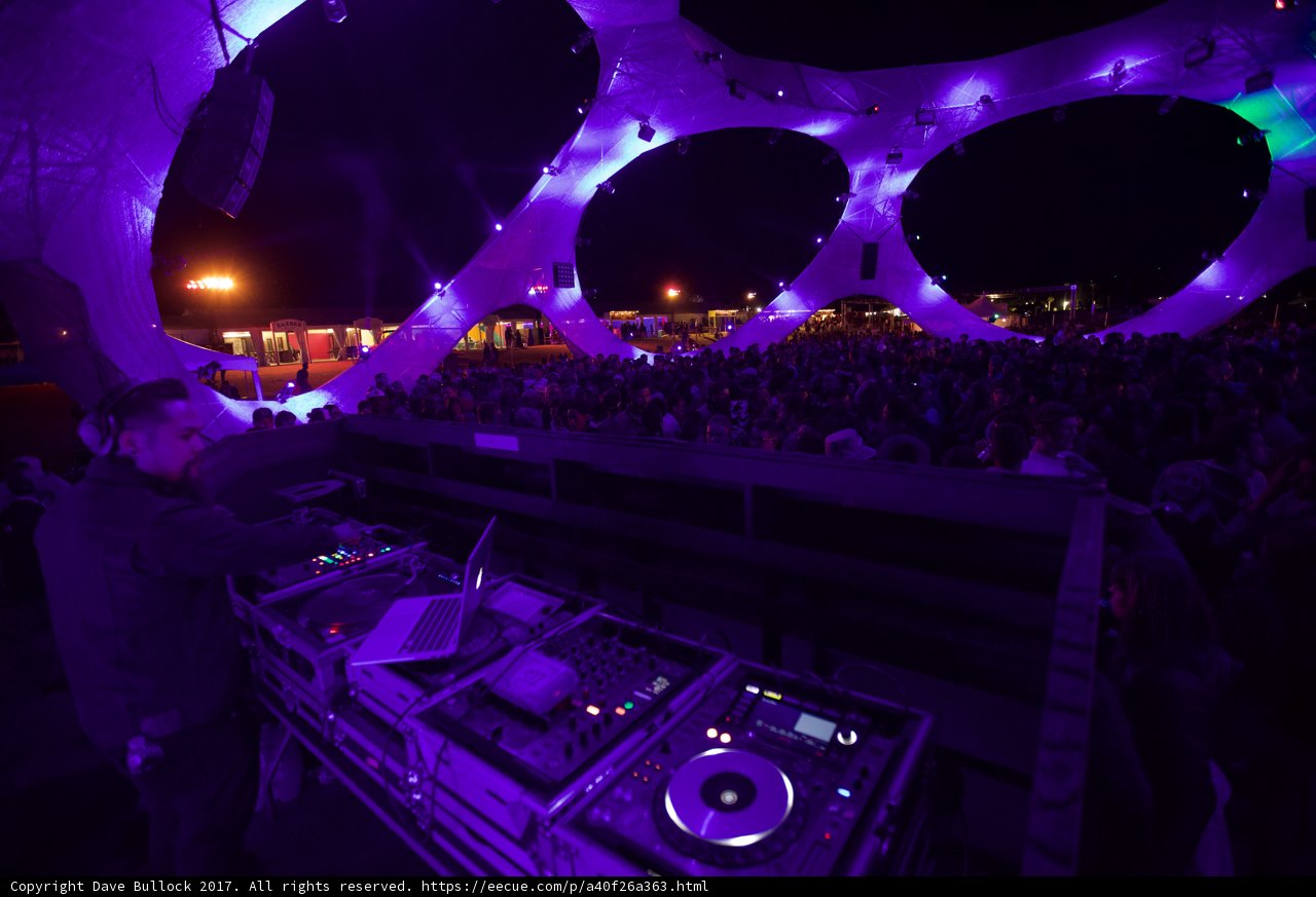 Urban DJ lights up Night Club Crowd