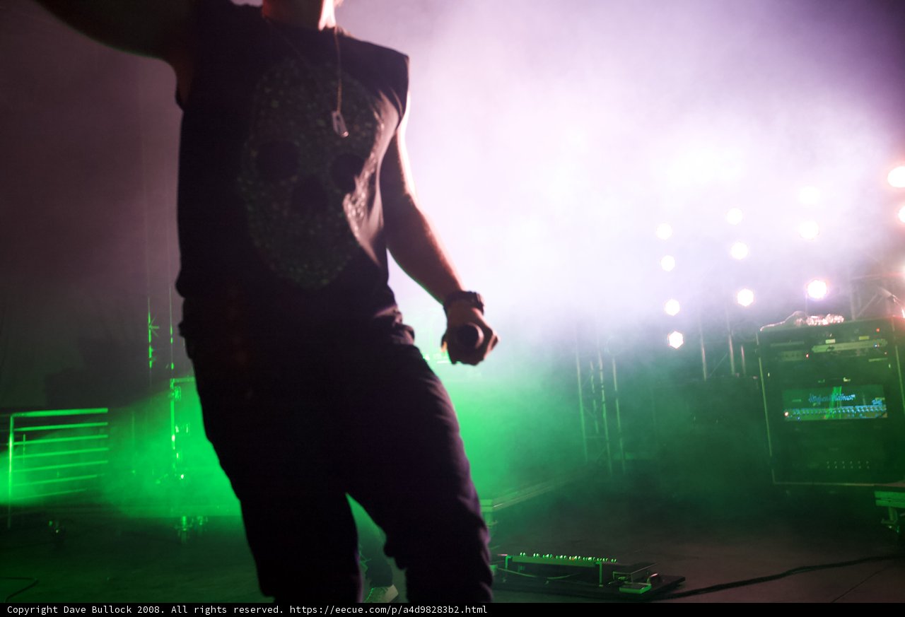 Crowd-Rocking Performance