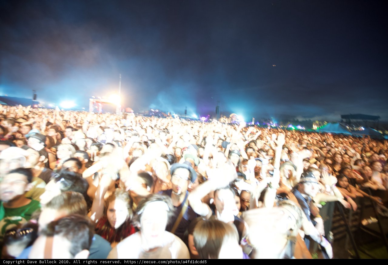 Jamming Under the Night Sky