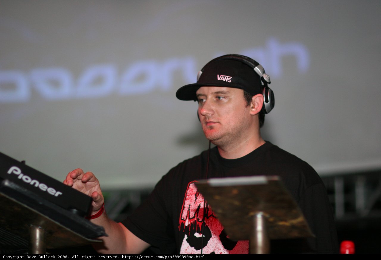 The Deejay's Fingers