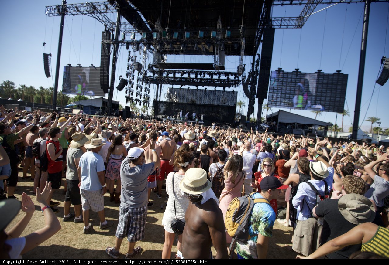 Crowd Goes Wild at Coachella