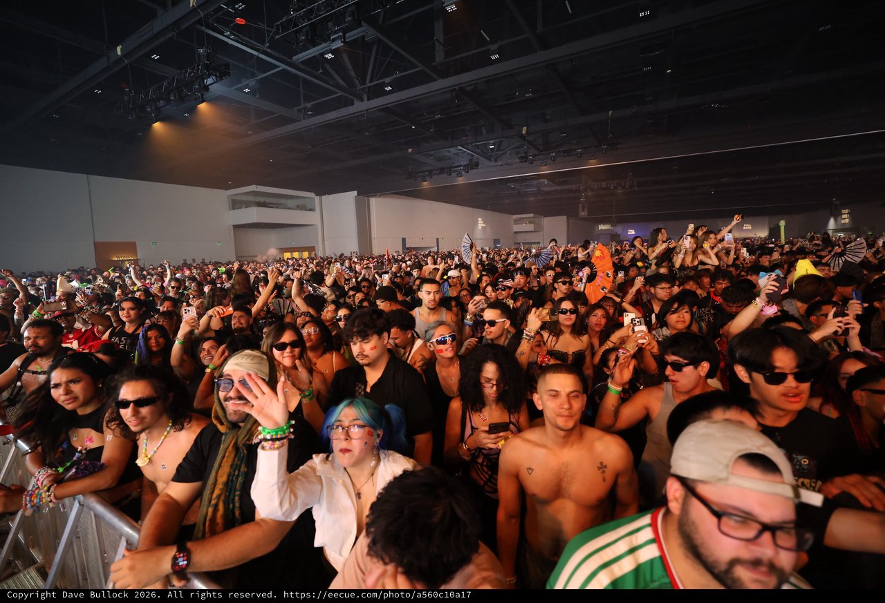 Massive Indoor Crowd Energizes Wobbleland Music Festival 2026
