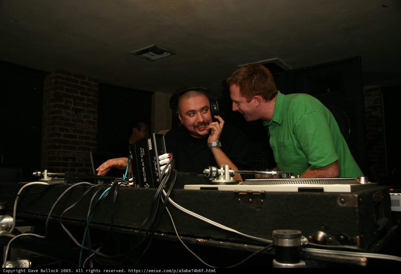Tech-Savvy Deejay Duo