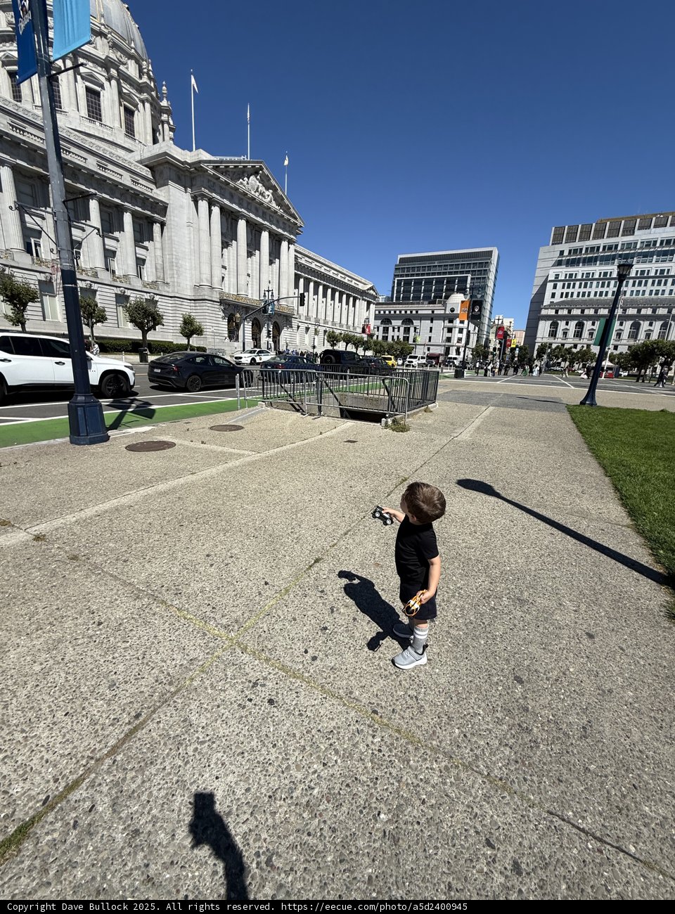 Tiny Explorer in the Urban Jungle