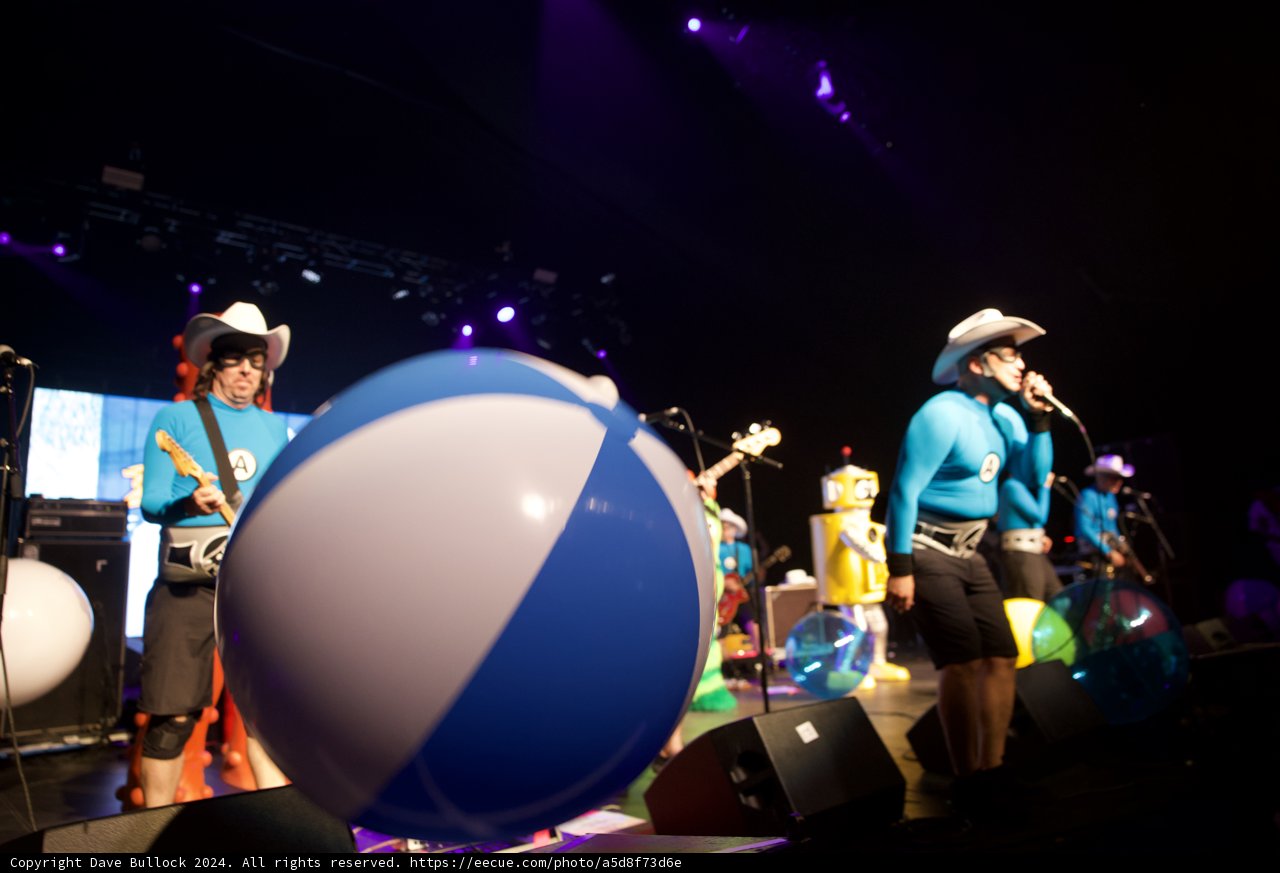 Sonic Waves and Cowboy Craze: Coachella 2024 Live Energy