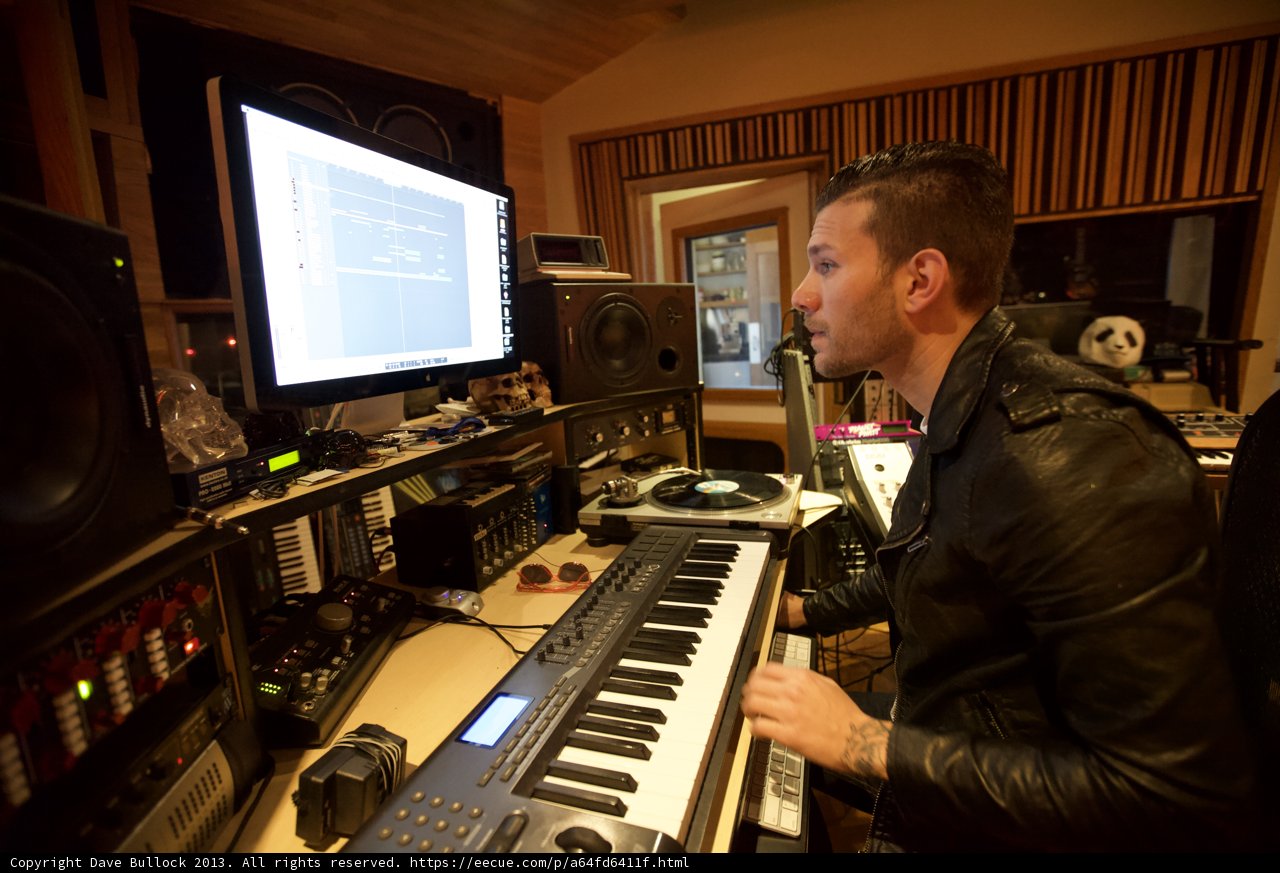 Electronic Keyboard Maestro