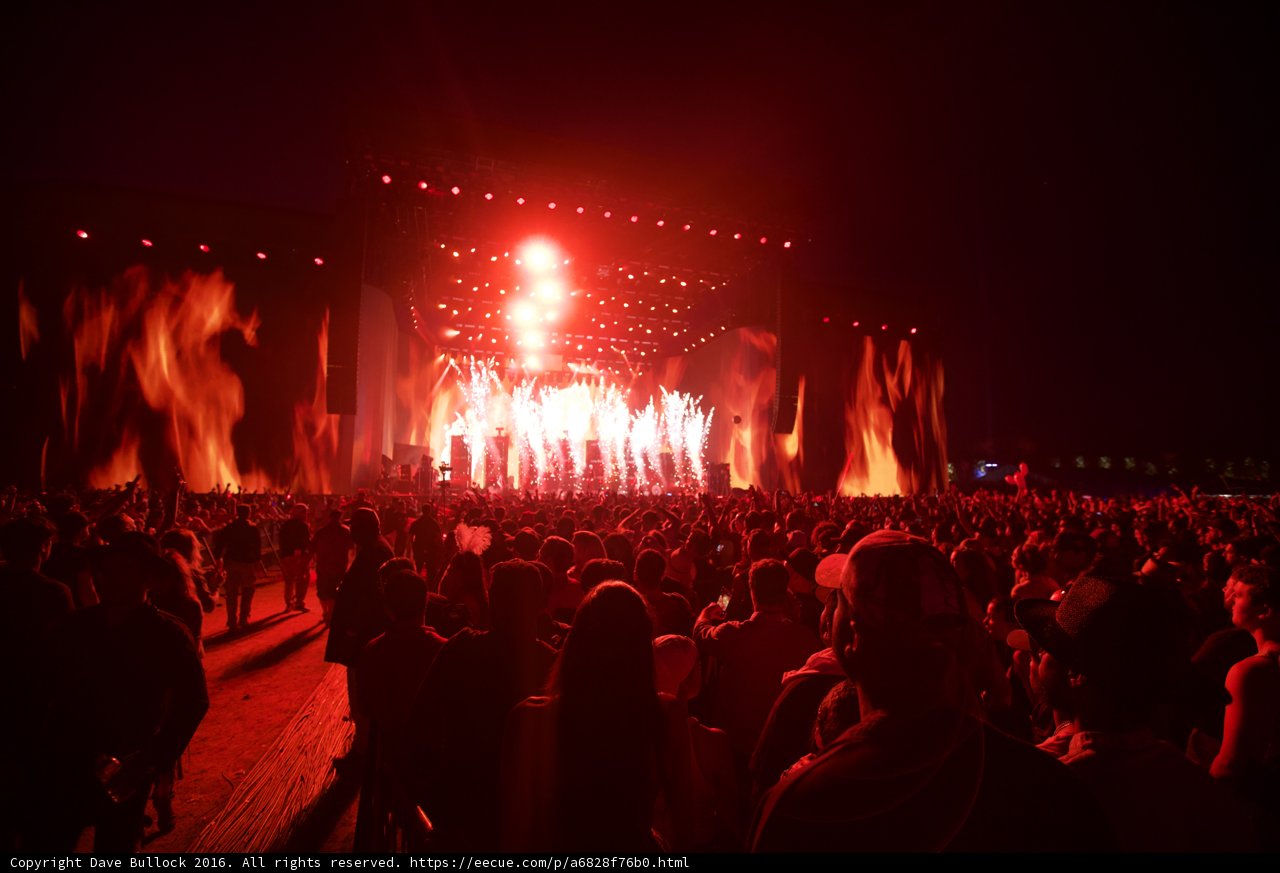 Red Hot Crowd