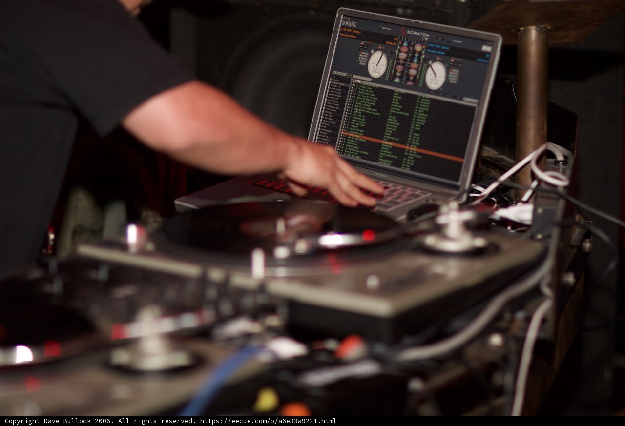 Laptop DJ